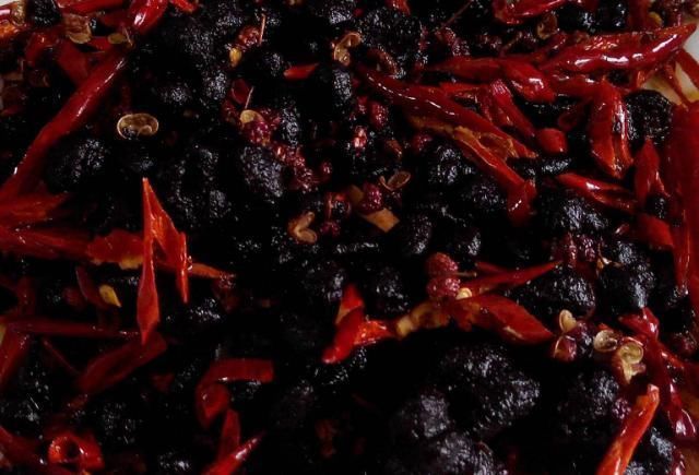 豆豉鸡丁|过了50岁后,每天吃一把“化血栓第一豆”,改善血流量,远离血栓