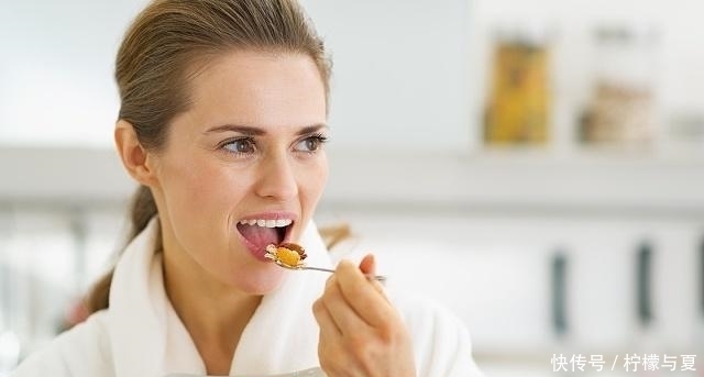 垃圾和毒素|子宫垃圾“讨厌”的5种食物,女人每天吃,或许远离妇科炎症