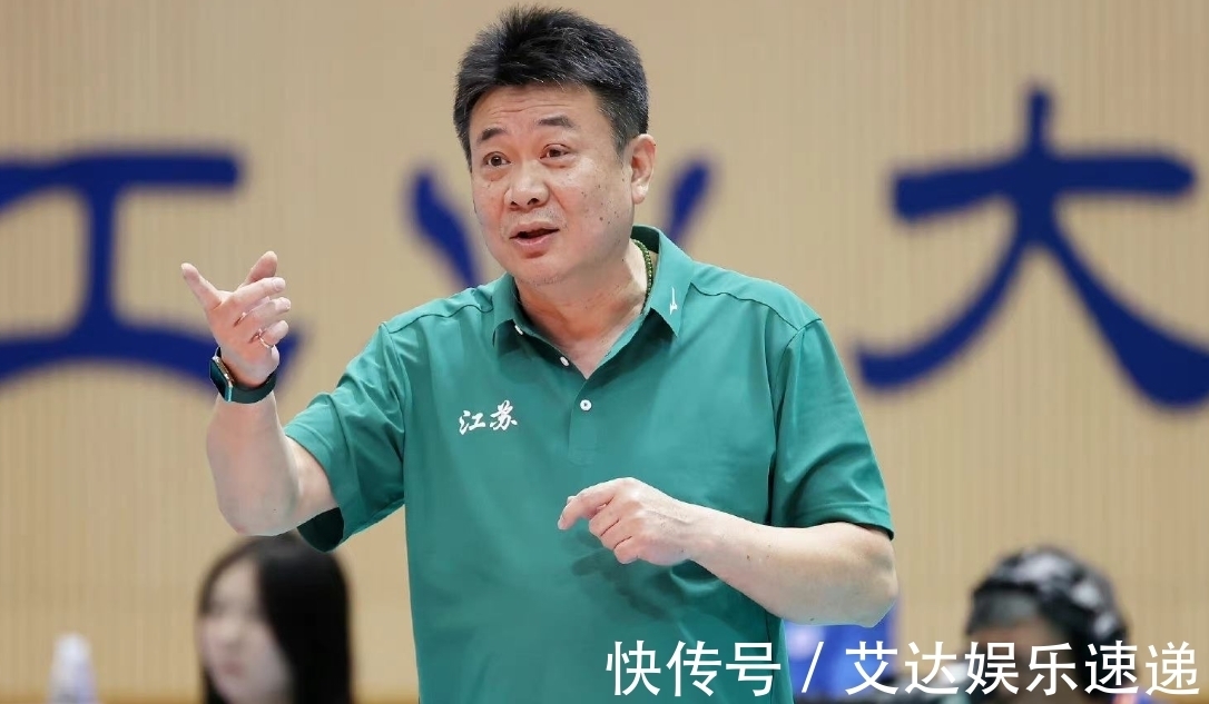 蔡斌|中国女排集训又惹争议?沿用郎平的“旧思路”,球迷:新瓶装旧酒