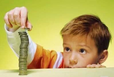 冰激凌|多少父母，将自己赚钱的不易强加给孩子，多少孩子，边享受边愧疚