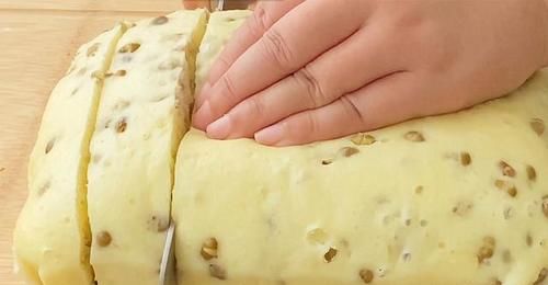 白糖|夏天多吃绿豆，教你一个做法，加2个鸡蛋进去，出锅香甜又暄软