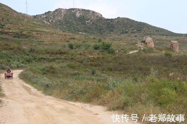 奇景|组图海阳东村街道阎家庄有一道奇景，是座“天然石门”