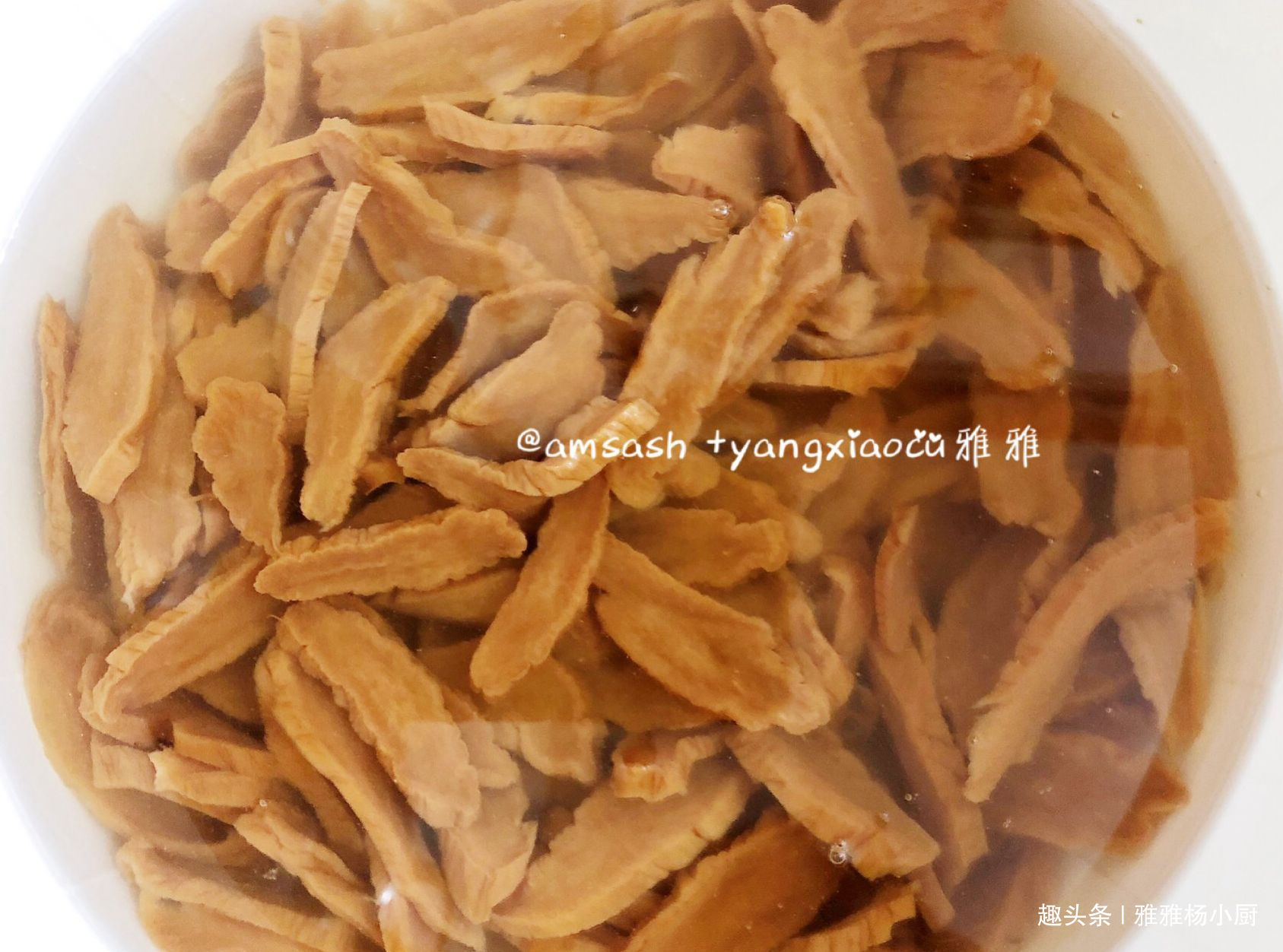 此食材南方很常见，随手一炒就是下饭菜，又香又脆，特好吃！