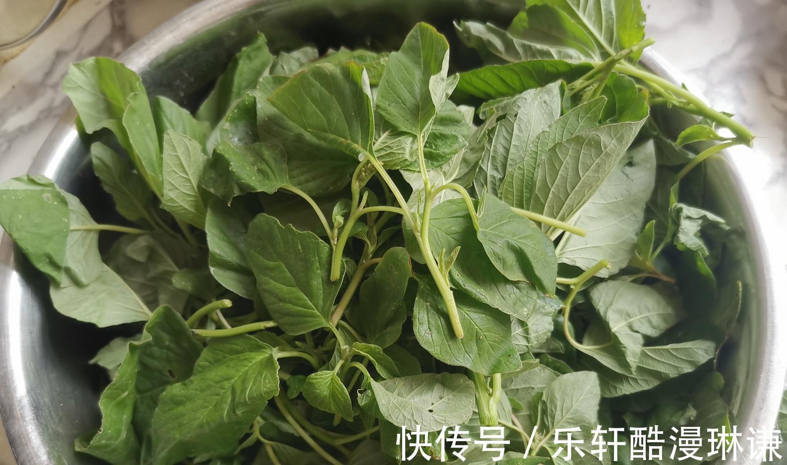 好吃|夏天，此菜正当时，钙含量比牛奶都好，简单一拌就上桌，爽滑好吃