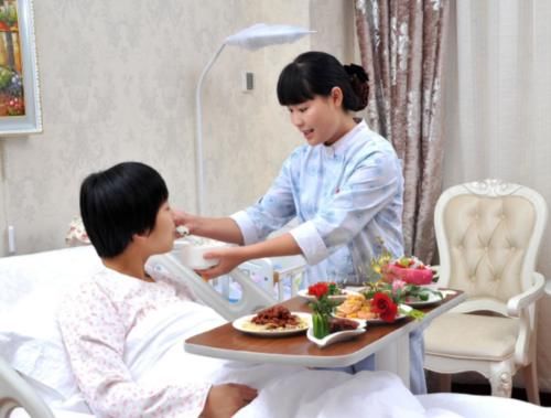 娘家|为什么出嫁女不能回娘家坐月子？不是迷信是事实，听了挺难过