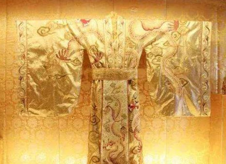 古人|古代皇帝龙袍不能水洗,那穿脏了怎么办?看完佩服古人的智慧
