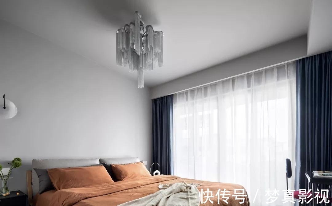晾衣架|客厅阳台不装晾衣架,怎么解决晾衣服的问题?解决你的困扰