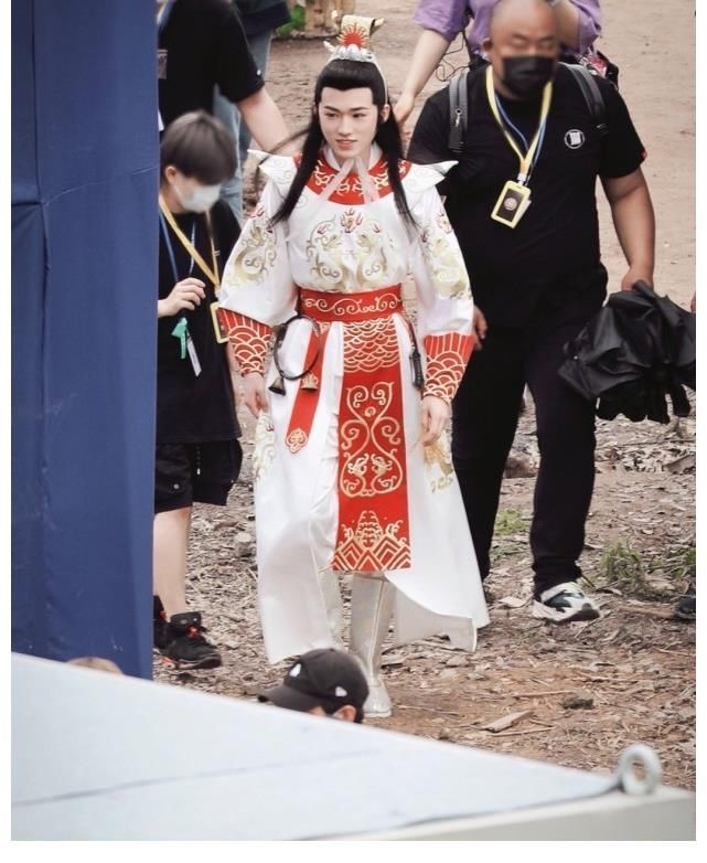 cos|杨紫cos红孩儿,造型好雷好可爱,高颜值90花有点任性