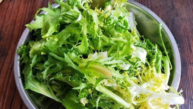 上火|这菜浑身都是宝,上火便秘就怕它,加个鸡蛋炒一炒,营养又美味