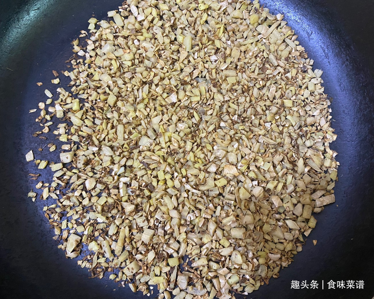 姜末|80岁老爷爷告诉我,米和生姜一起炒,想不到这么厉害,建议收藏