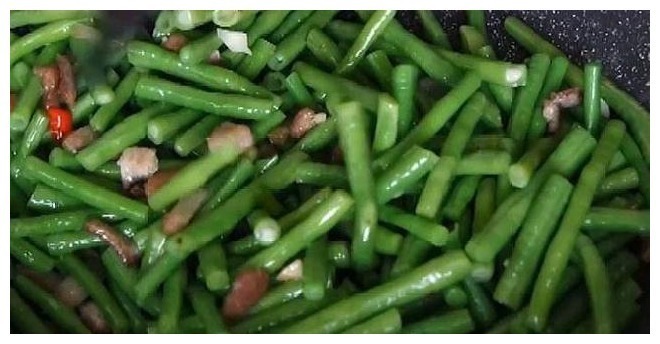 豆角这么做，多吃3碗米饭，做法简单家常，比饭店还好吃