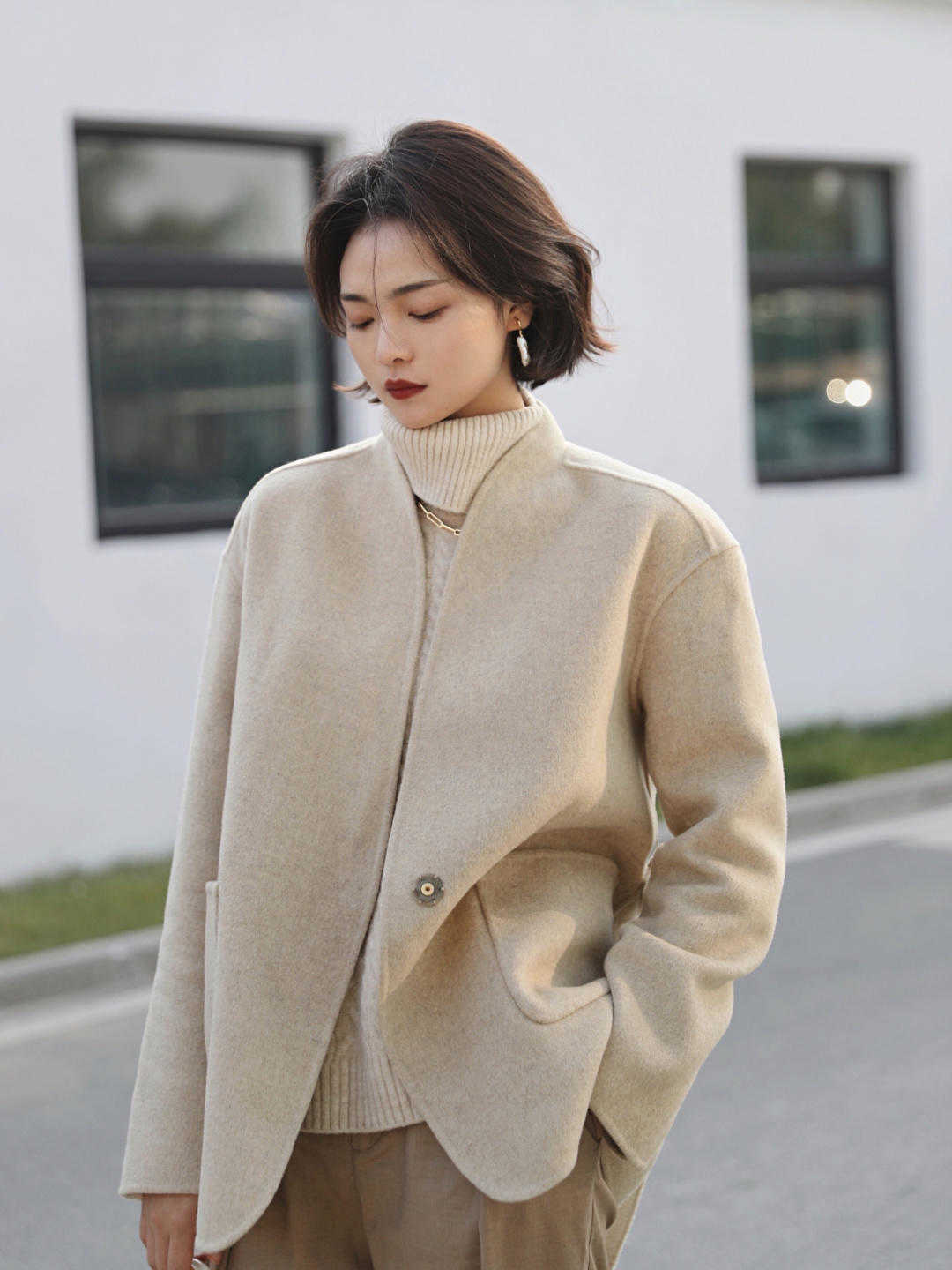 搭配 短款大衣精致的搭法,带你成为秋末冬初的美人儿