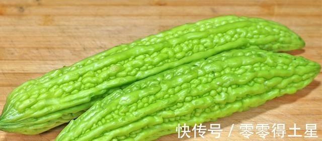 小米椒|这才是苦瓜最正确的做法，不苦不涩，开胃又下饭，我家一周吃6次！