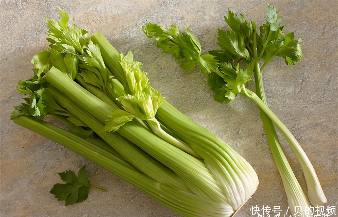 包菜|会吃的人更健康，三种食物换着吃，养肝补肾，活血消肿，降压减脂