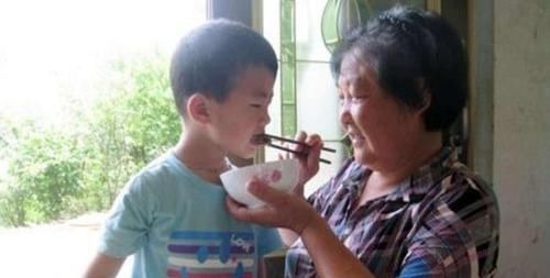 光线|5岁女孩午睡后再没醒来,医生的话让奶奶后悔不已,许多家长常犯