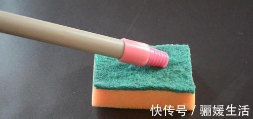 手杆|你家里有用旧不要的百洁布吗?这个用途太聪明了,越早知道越好