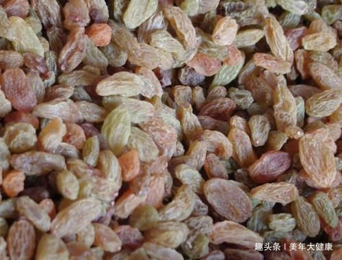 大姨妈|女生来“大姨妈”时，不妨多吃4种“零嘴”，排污血防痛经