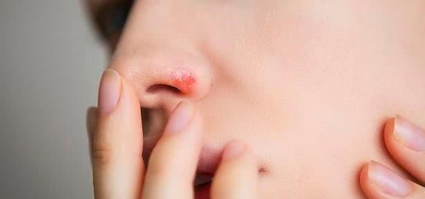 健康|排便时,大便经常“前头干硬,后边软粘”,可能是3种病找上门了