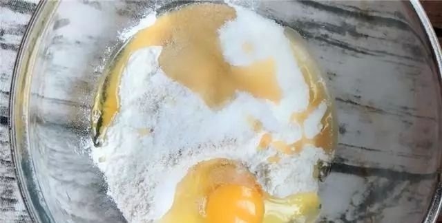 电饭锅做早餐面包的配方,比蒸馒头还香甜,学会可以做给家人吃!