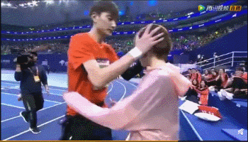 《超新星》变相亲大会?有人现场拥吻,有人被锤出轨