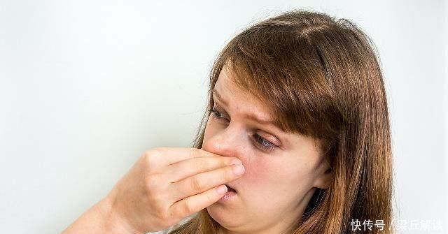 放屁|放屁时如果出现此个“现象”,也许是“大肠癌”预兆,一定要留意