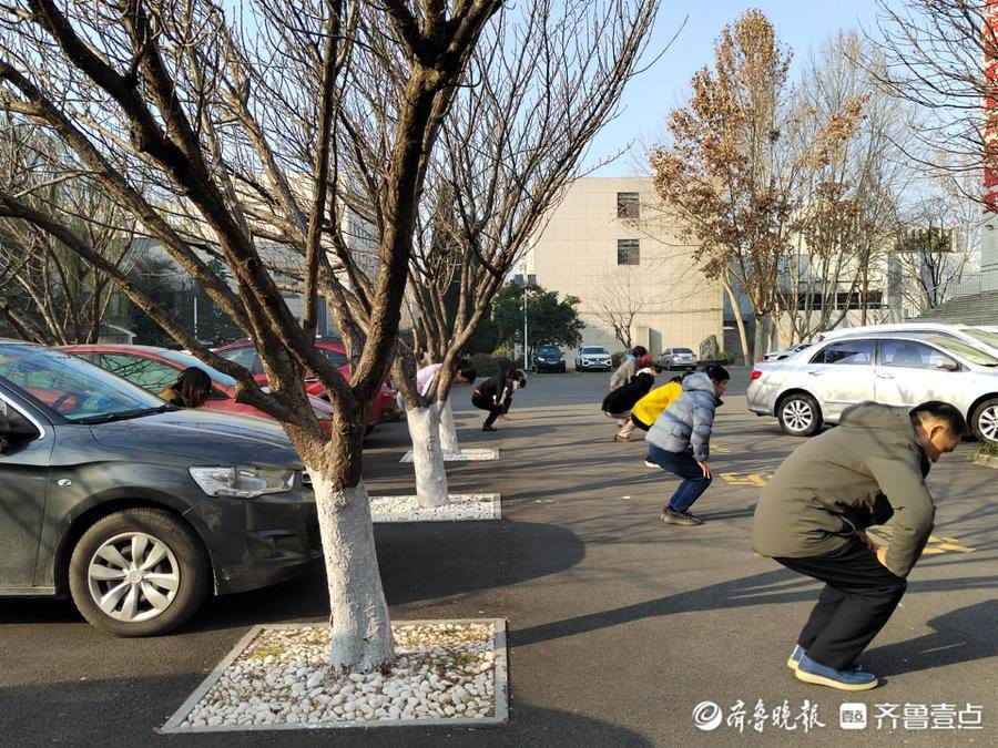 邓琴|课间——山东大学新传学院学生写生作业选登（二）