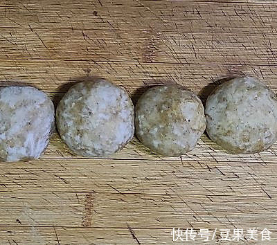 秘?正宗的老北京麻酱烧饼