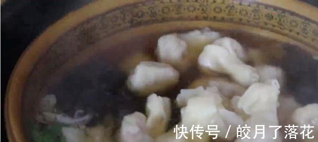 立秋后莲藕最养人，试试这样做，不炒不炖不凉拌，营养美味又解馋！