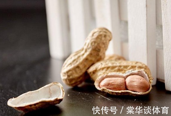 不饱和脂肪酸|血压高的人吃花生堪比吃“砒霜”?常吃花生对血压都有哪些影响?