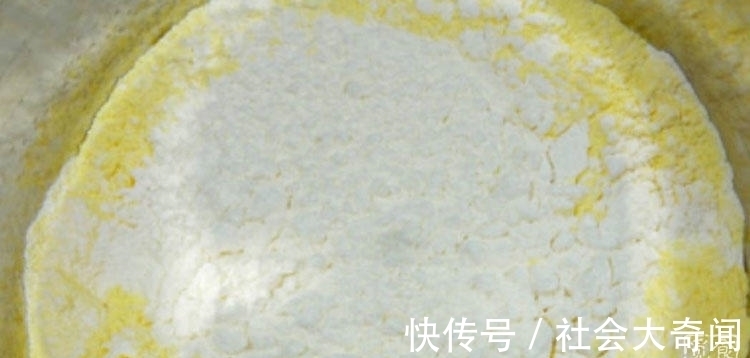 杂粮|玉米面窝窝头,用杂粮制作,健康营养颜色也好看,还寓意十全十美