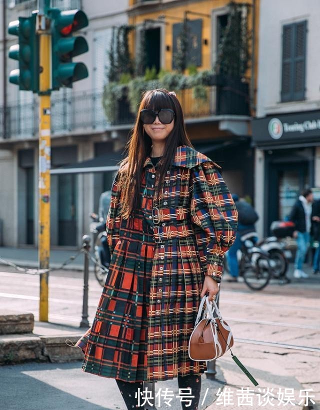 今年冬天流行羊腿袖大衣，时髦复古还凸显气场，小个子女生也能穿