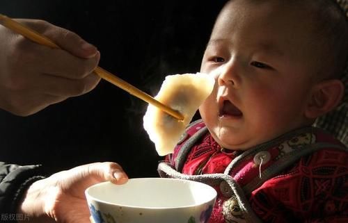 脾胃|每天喝小米粥去除积食？儿科医生：经常积食的孩子，少吃3种食物