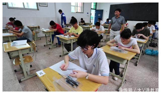 文言文学|高考当天，监考老师只说了“一句话”，却让所有考生都如释重负