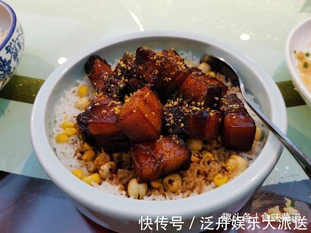 沂蒙炒鸡|老丈人办升学宴,我随礼一千元,看看他安排的这桌菜,值多少钱