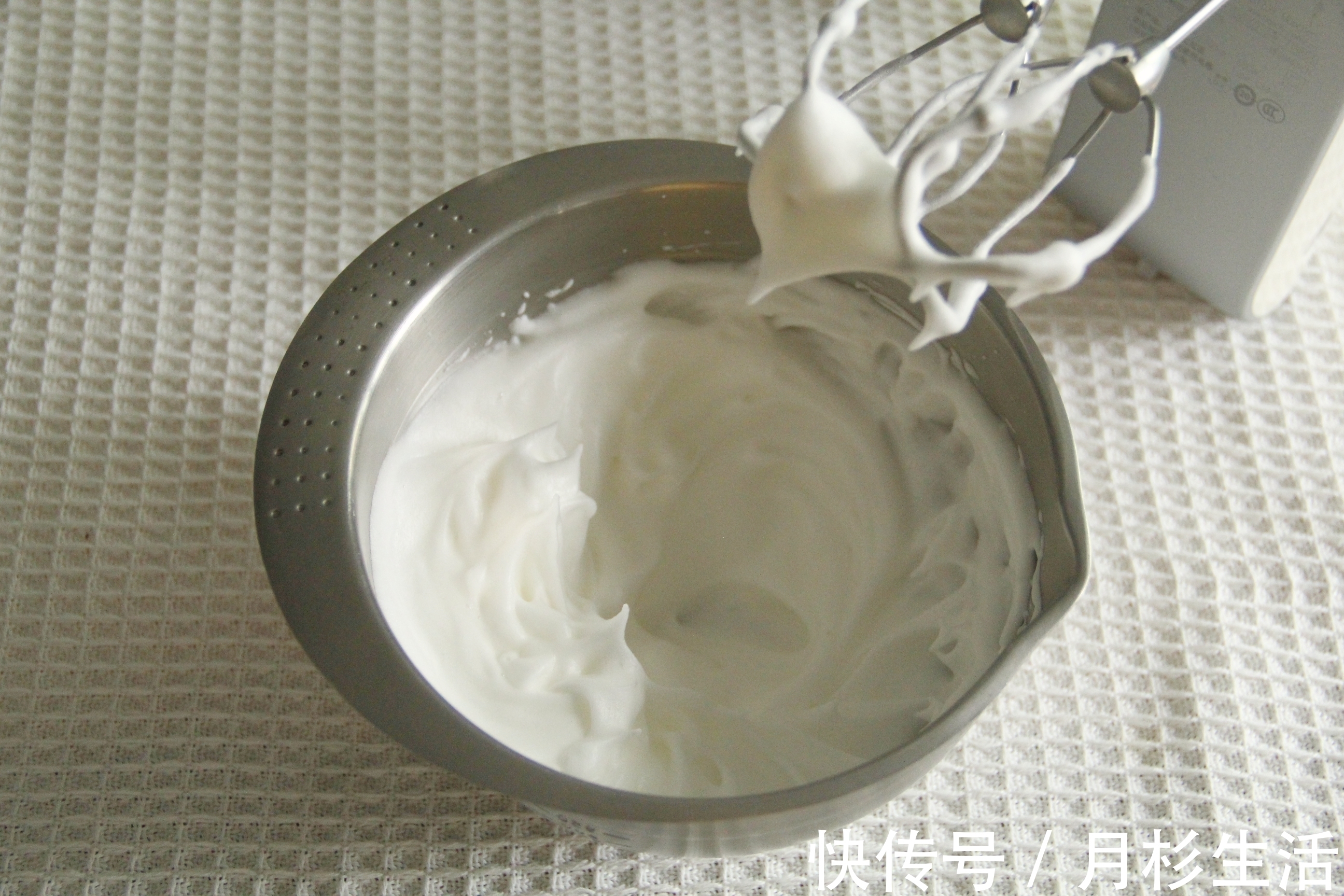 面糊糊|无糖红枣纸杯蛋糕,口感松软,制作简单