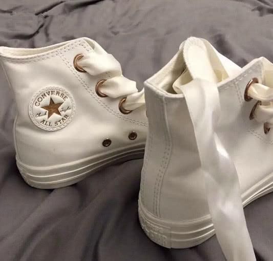 匡威的“仙女鞋”火了,丝带蝴蝶结太“斩男”了,恭喜你即将脱单