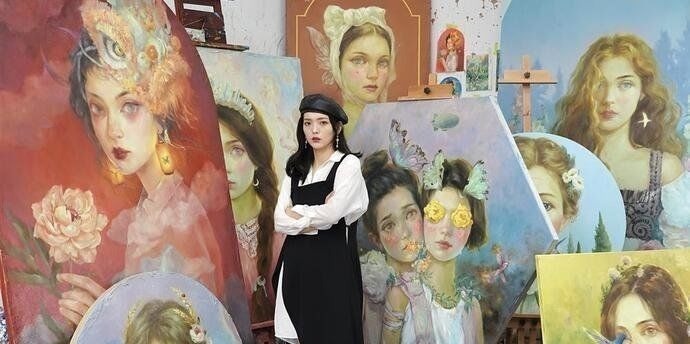 李子柒$一个人,一支笔,拥粉近千万,赵小黎是如何在绘画领域一路蹿红的?