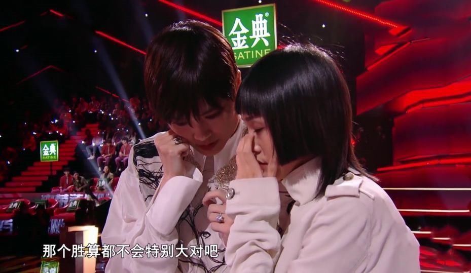 马璐 单依纯真应该感谢马璐,要不是马璐横插一杠,她很可能被淘汰出局