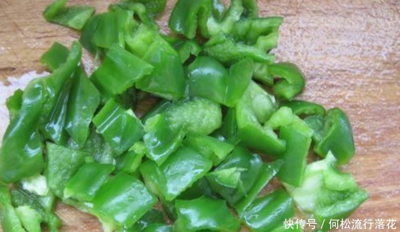 煎鱼|煎鱼时，先不要急着下锅，教你这一招，煎出的鱼不粘锅不破皮！