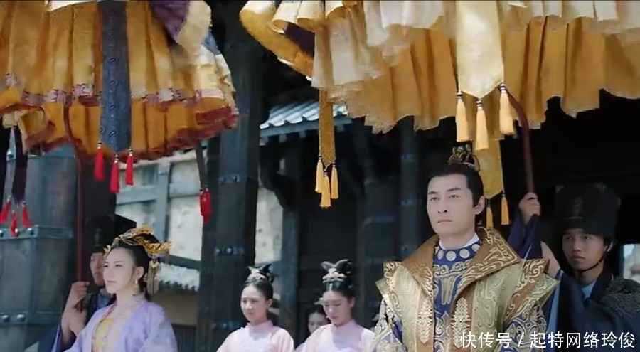 政于|她功比孝庄和慈禧,一生辅助过五位君主,三次垂帘听政后还政于君