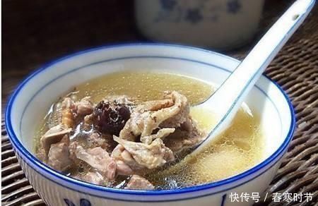 为什么炖出来的鸽子汤有腥味？大厨：加了这2味，没腥味就怪了