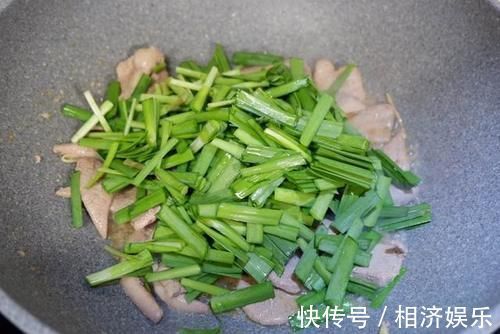 家常菜|明目补血的菜品，好吃又不贵，不要错过的一道家常菜