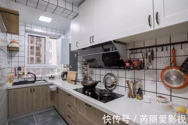 横杆|我怎么想不到,给厨房窗台加个横杆,锅碗瓢盆都被搞定,收纳完美