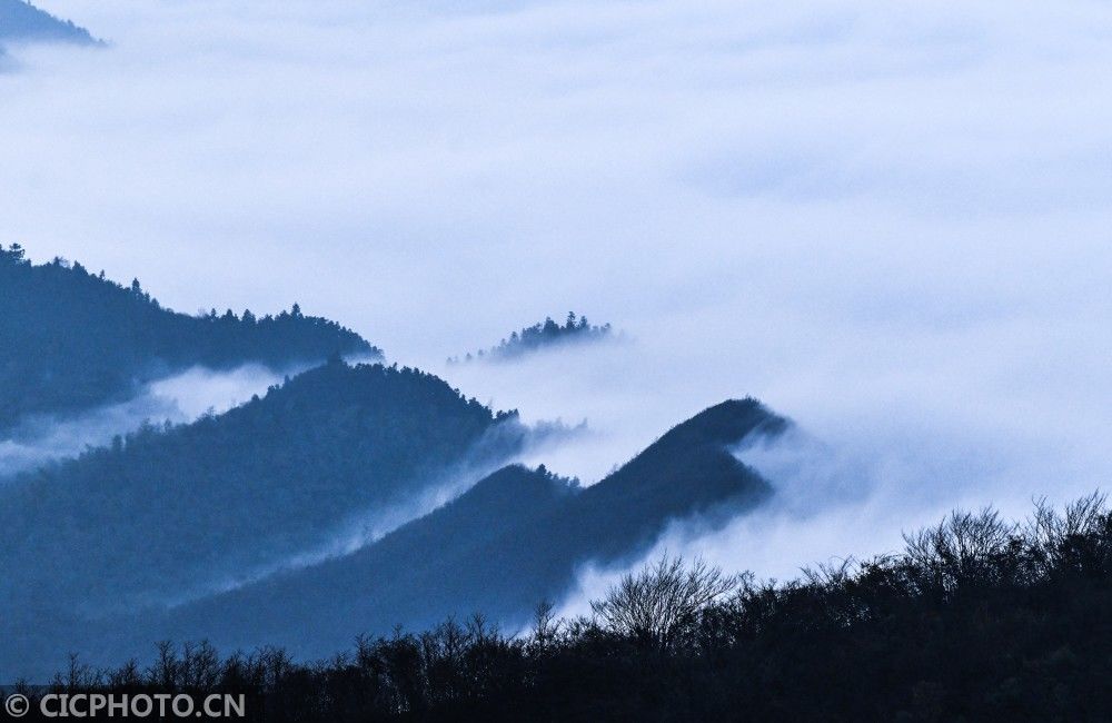 老年|湖南常宁：天堂山上云雾美