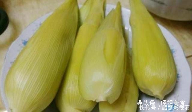 清水|水煮玉米别只用清水了,多加“2样”东西,煮熟的玉米香甜又软糯