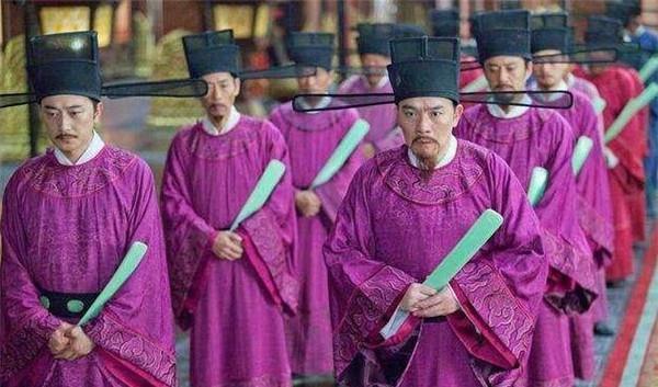 嘉靖皇帝#明朝第一才子杨慎写下一首千古绝唱,仅开头2句,就足以惊艳岁月