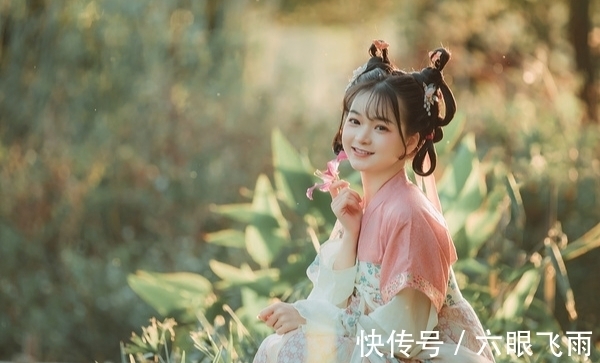 七绝@诗词原创:5首七绝岁末感怀|蓬鬓青春一回首,莫嫌诗里落花深