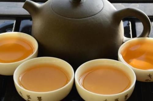 放屁多是提醒肝硬化吗？乙肝人群常放屁，是好是坏？看看医生咋说