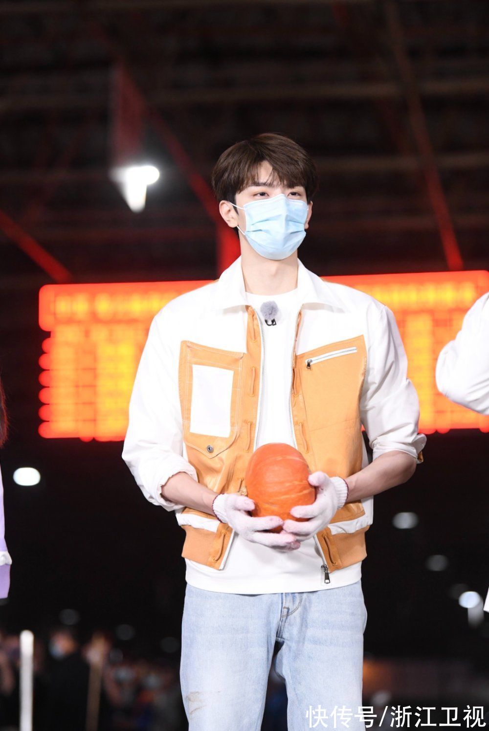 《奔跑吧·黄河篇2》正能量立意获点赞！兄弟团凌晨卖菜体验“蔬菜人”日常