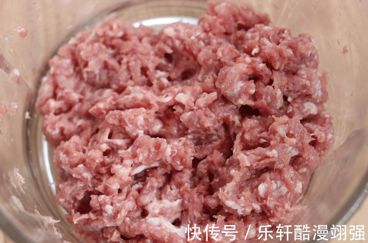 解馋|自制千层猪肉饼，好吃不腻，外皮酥脆，馅料鲜香，真解馋